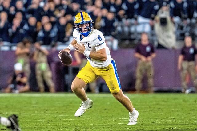 Pitt quarterback Mason Heintschel departs Virginia Tech game with injury - TribLIVE.com
