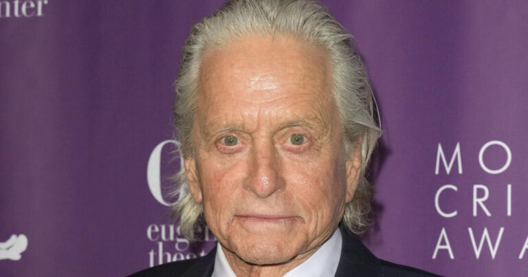 Michael Douglas reveals he and Kathleen Turner were once secret lovers - rova.nz