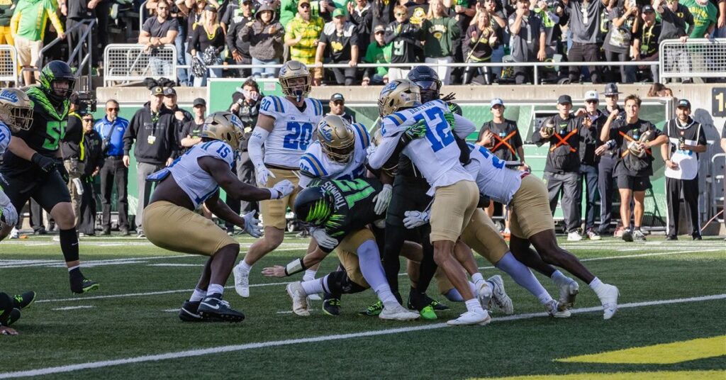 Big Ten admits officiating mistake in Oregon's loss to UCLA, Dan Lanning responds - 247Sports