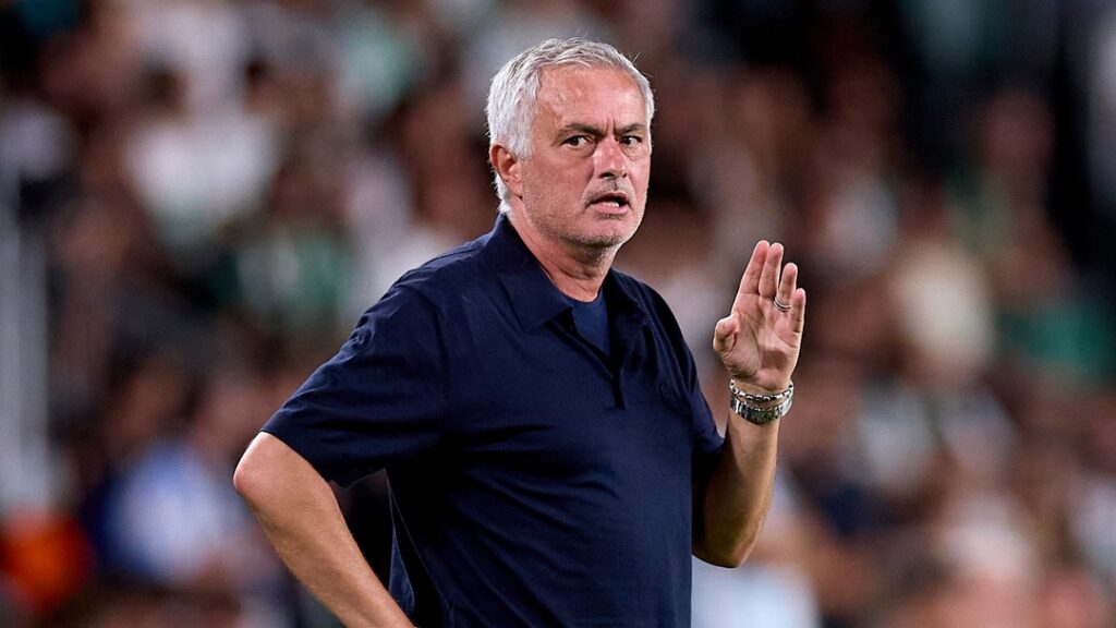 Jose Mourinho Calls the Controversy With Kylian Mbappé Ridiculous - beIN SPORTS