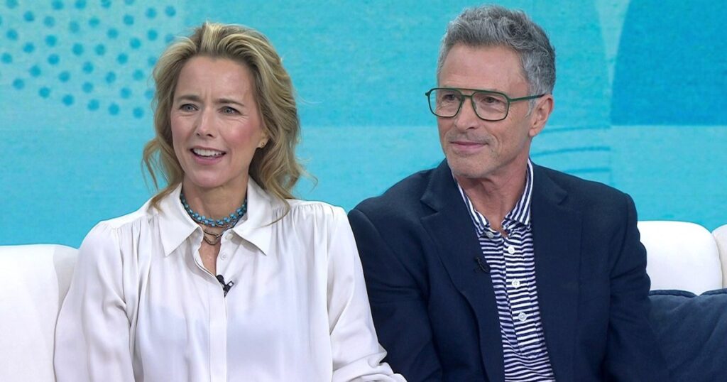 Téa Leoni and Tim Daly on Playing Newlyweds on Screen - TODAY.com