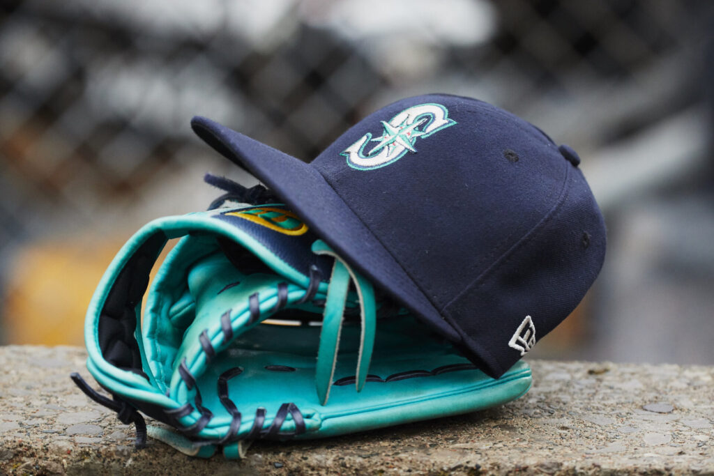Mariners seek permission to hire rival team’s manager - The Big Lead