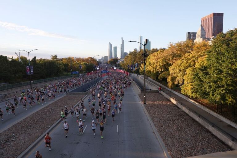 Athletics-Dominant Kipruto wins Chicago Marathon - WNWN-FM