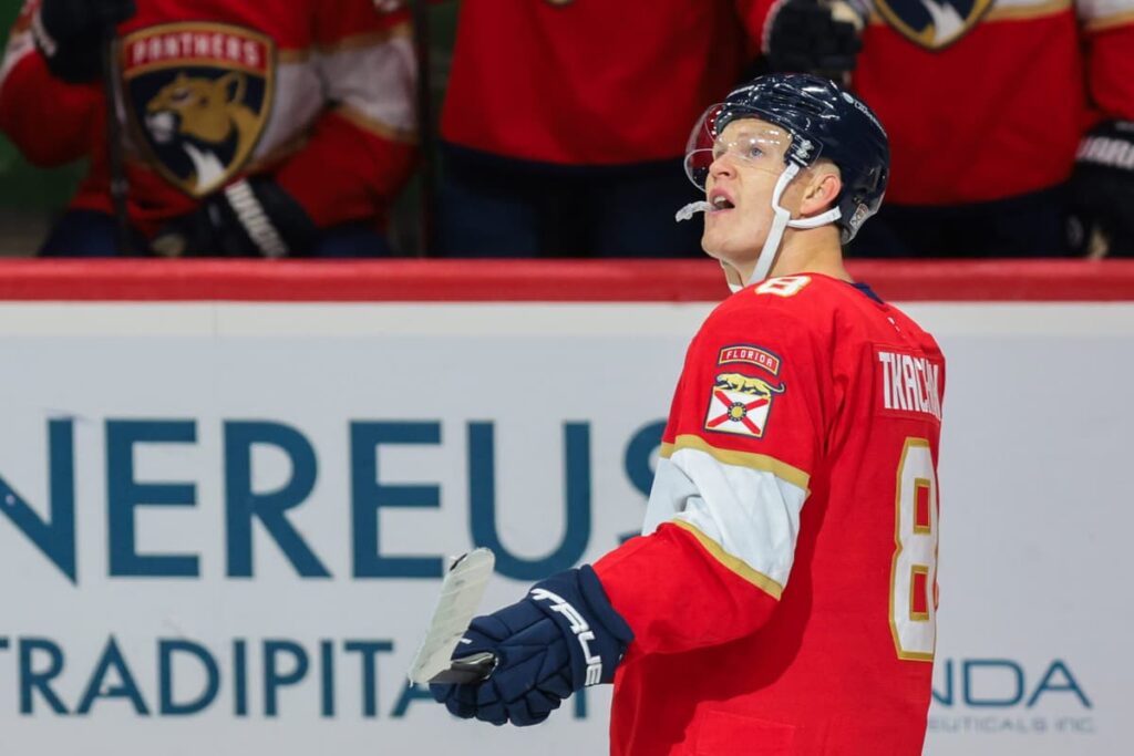 Senators fans chant ‘Brady sucks’ in Tkachuk’s return to Ottawa - Daily Faceoff