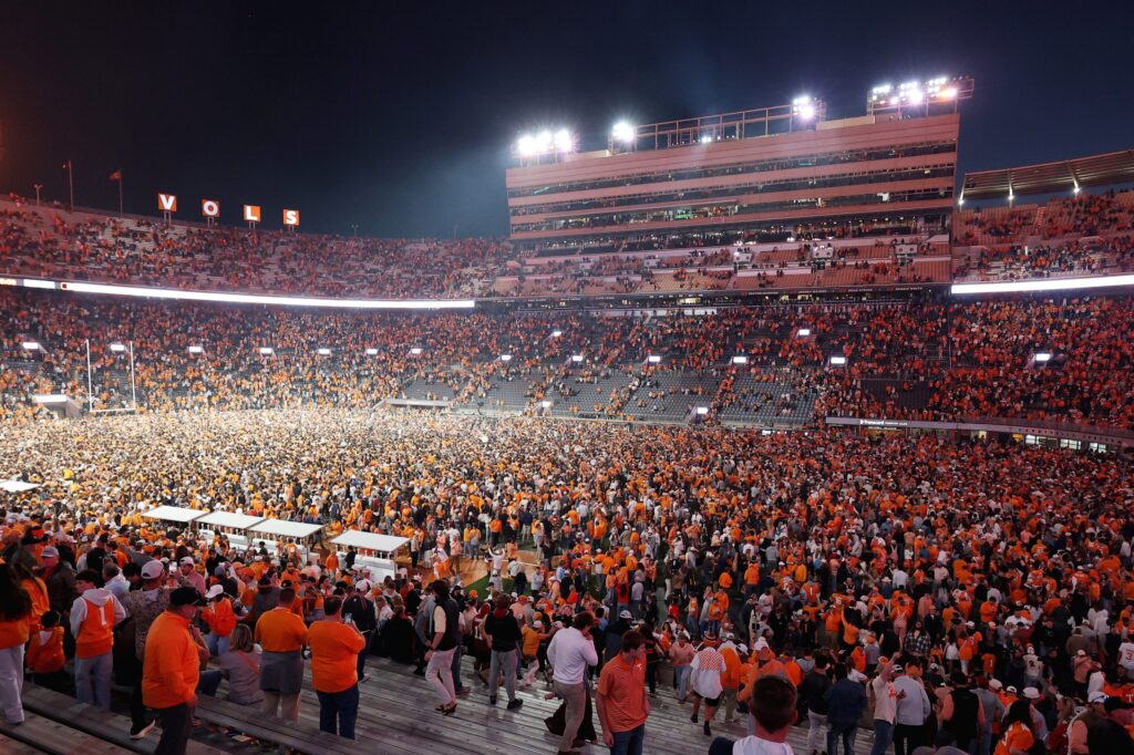 Tennessee announces sell-out crowd for Kentucky game, extending streak - Saturday Down South