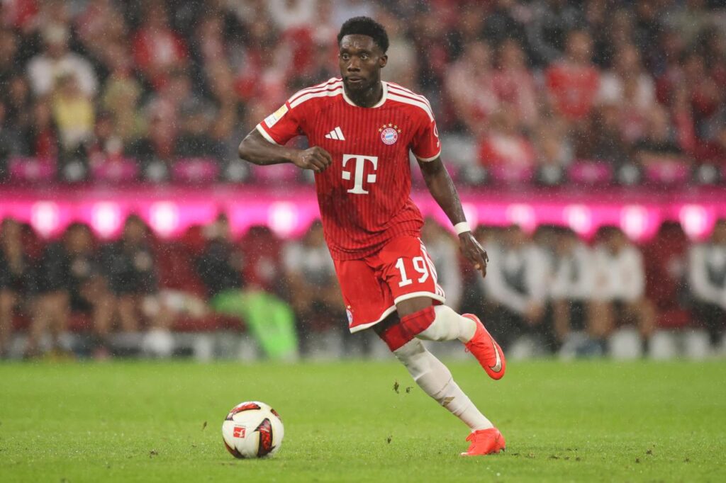 Hansi Flick sees Bayern's Davies as perfect left-back solution for Barcelona - Bulinews