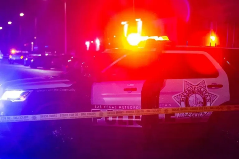 Three hospitalized after shooting in downtown Las Vegas - Las Vegas Review-Journal