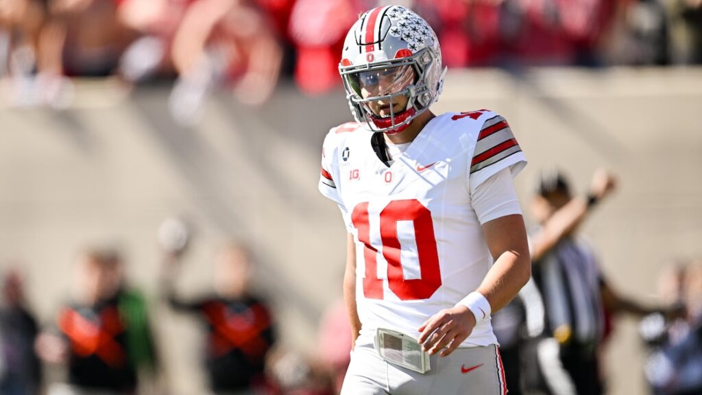 Julian Sayin Injury Update, Latest Updates from OSU's Ryan Day on QB's Timeline, Status for Playoff - Bleacher Report