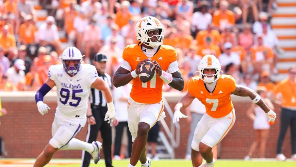 No. 17 Tennessee hosts Auburn in SEC play - WCYB