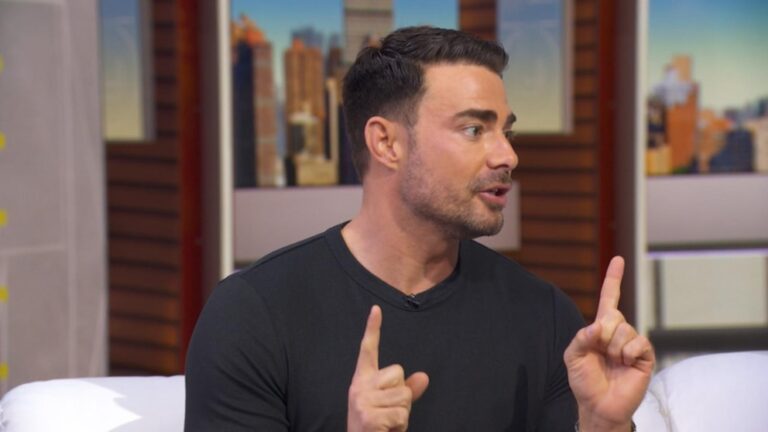 Video Jonathan Bennett talks new season of ‘Halloween Wars’ and ‘Mean Girls’ Day - ABC News - Breaking News, Latest News and Videos