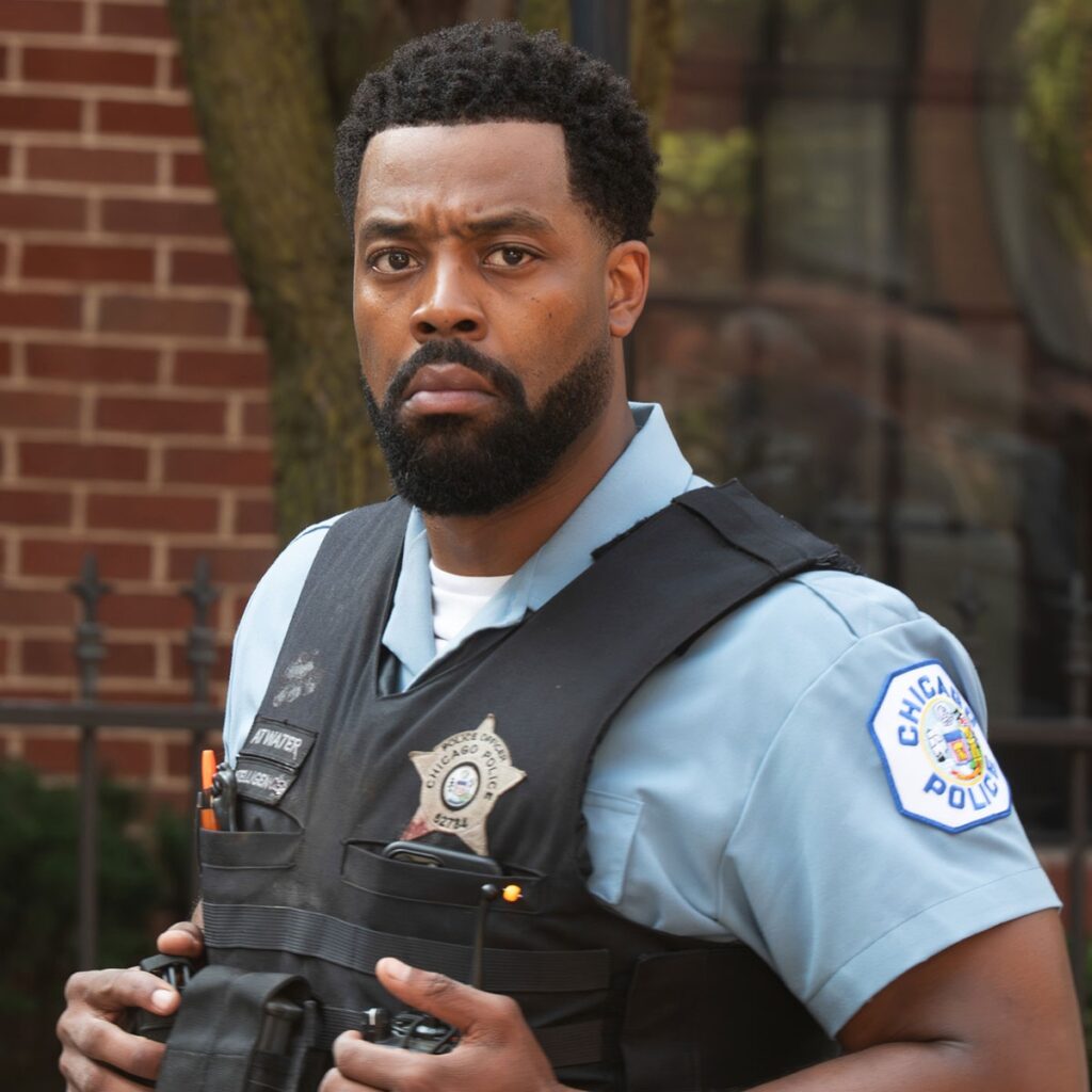 How LaRoyce Hawkins Left Chicago P.D. After 14 Seasons - E! News