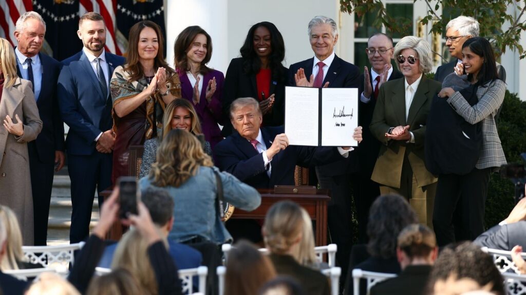 Trump signs Melania-backed order to close women's health research gaps - KRXI2