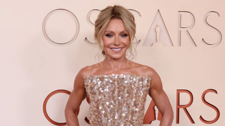 Kelly Ripa's most sizzling bikini photos as she turns 56 - hellomagazine.com