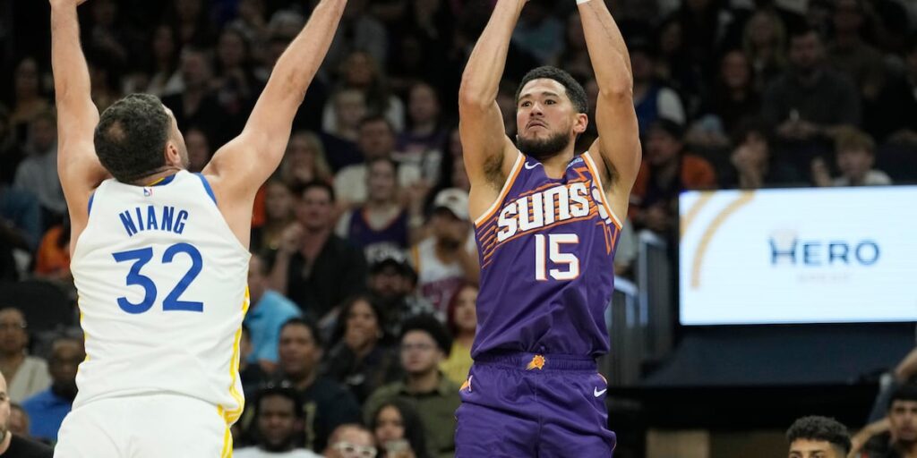 Booker scores 43 points in Suns’ 131-122 win over Warriors, who fall to 0-3 - AZ Family