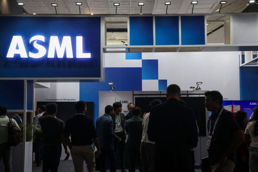 ASML forecasts Q4 sales above expectations on AI chip demand - AOL.com
