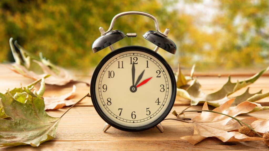 Will clocks fall back in 2026? Latest on daylight saving time changes - The Commercial Appeal