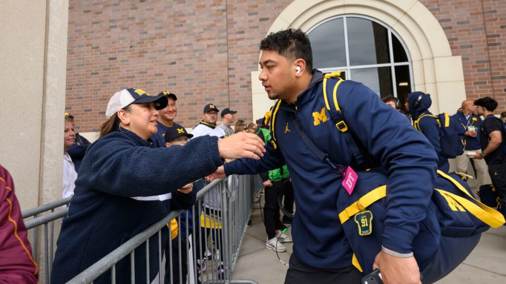 Michigan football at Minnesota in first road game: Live updates - The Detroit News