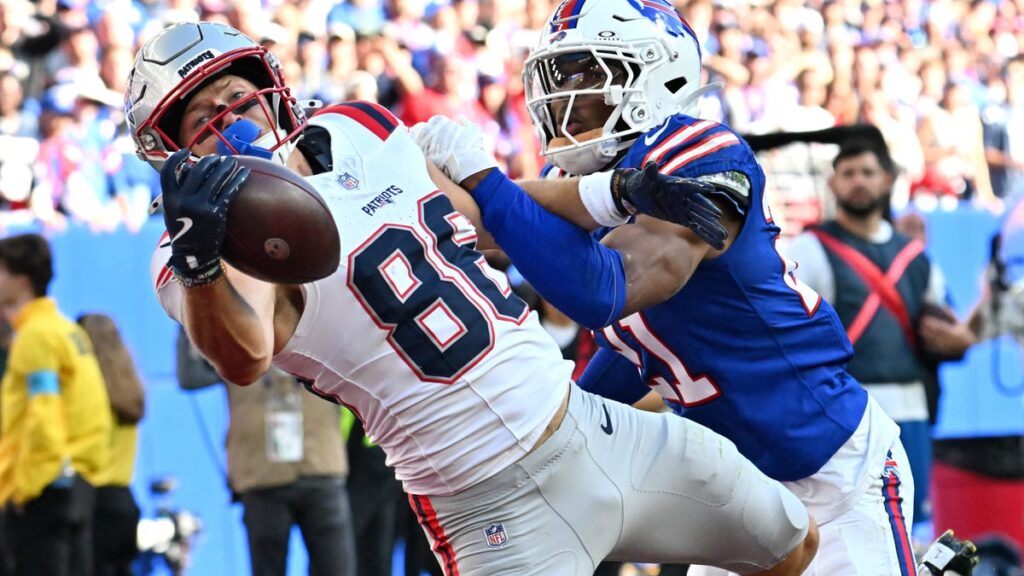 Unknown Efton Chism III makes game-winning TD catch for Patriots - touchdownwire.usatoday.com