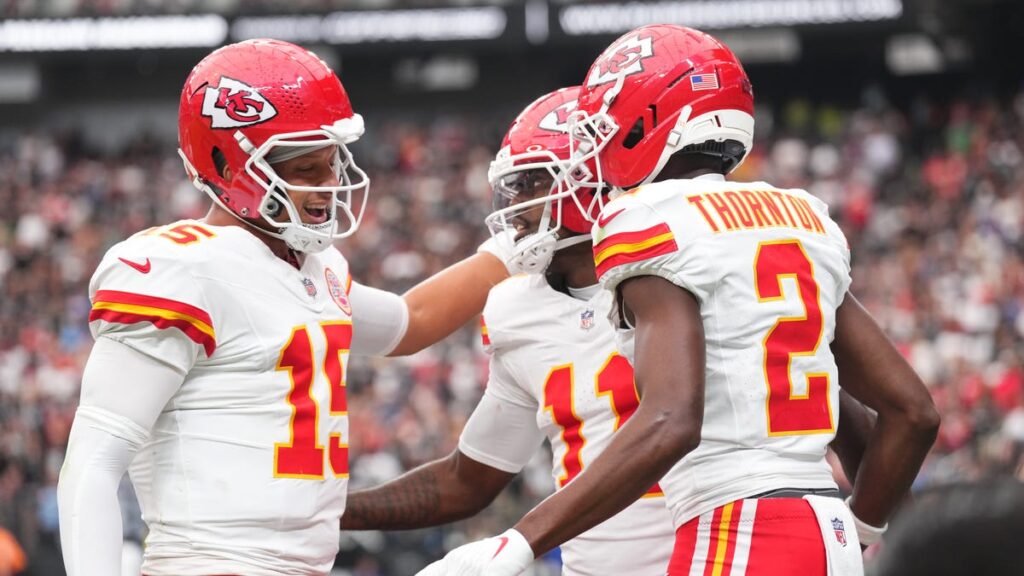 Chiefs vs. Raiders: Mahomes links with speedy WRs to even score in Q1 - Chiefs Wire