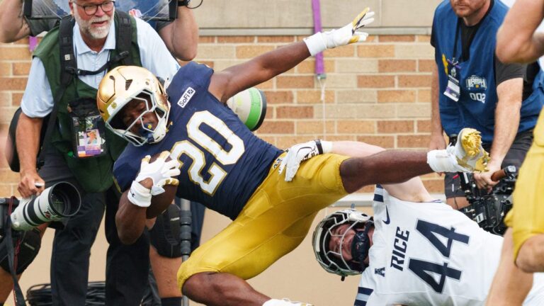 Watch Jonaz Walton get a 97-yard house call for Notre Dame vs Stanford - Fighting Irish Wire