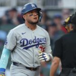 Miguel Rojas swing sends Dodger to clubhouse with apparent injury - USA Today