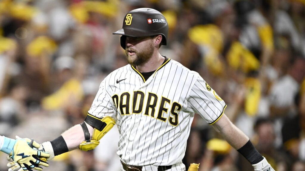 Jake Cronenworth hits solo HR to put Padres ahead of Brewers in NLDS Game 3 - USA Today