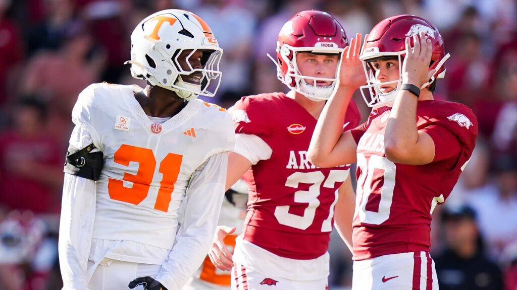 Max Gilbert misses 38-yard field goal for Arkansas vs Tennessee football - Knoxville News Sentinel