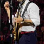 See Harry Styles' heartfelt message of unity in Madison Square Garden - USA Today