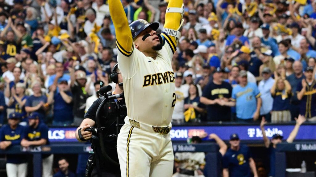 Believe in the Brewers yet? Milwaukee in dreamland, Dodgers desperate after wild Game 2 - USA Today