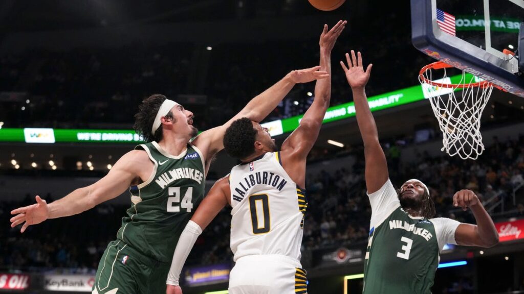 See photos as the Indiana Pacers face the Milwaukee Bucks in preseason NBA game - IndyStar