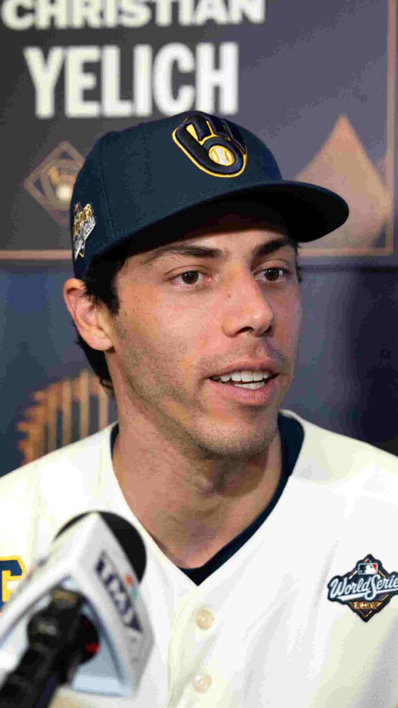 Christian Yelich, Sal Frelick and Pat Murphy show appreciation for Brewers fans - USA Today