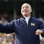 Actor Patrick Stewart has died, his family says - The Detroit News