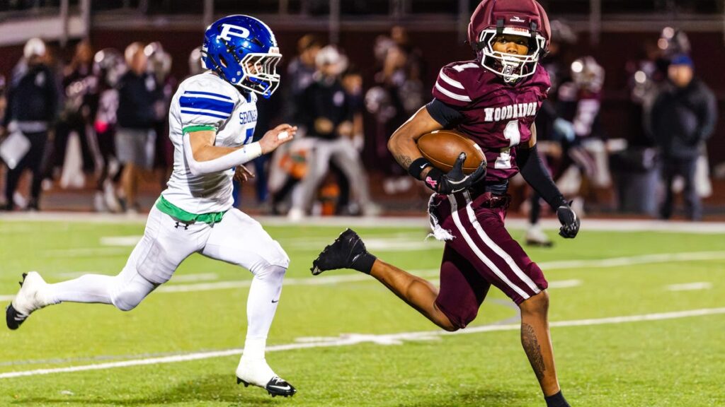 Woodridge football vs. Poland High School. Woodridge upset in first round of playoffs - Akron Beacon Journal
