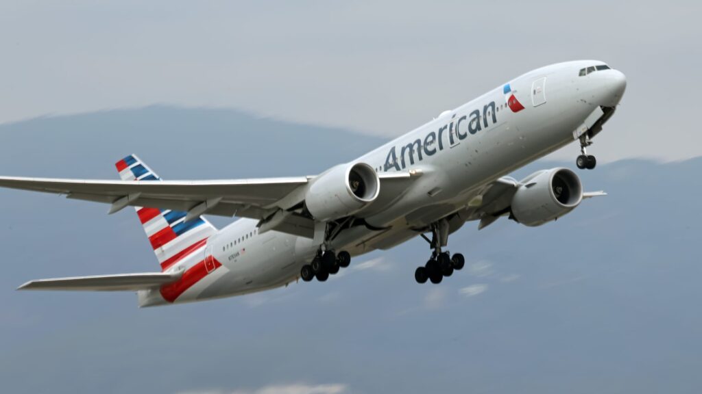 American Airlines Raises Credit Card Annual Fees for First Time Since 2018 - SSBCrack