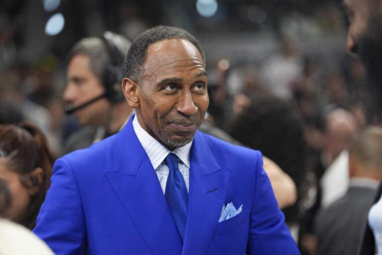 Stephen A. Smith apologizes for insensitive Lane Johnson retirement comments on ESPN 'First Take' - The Big Lead