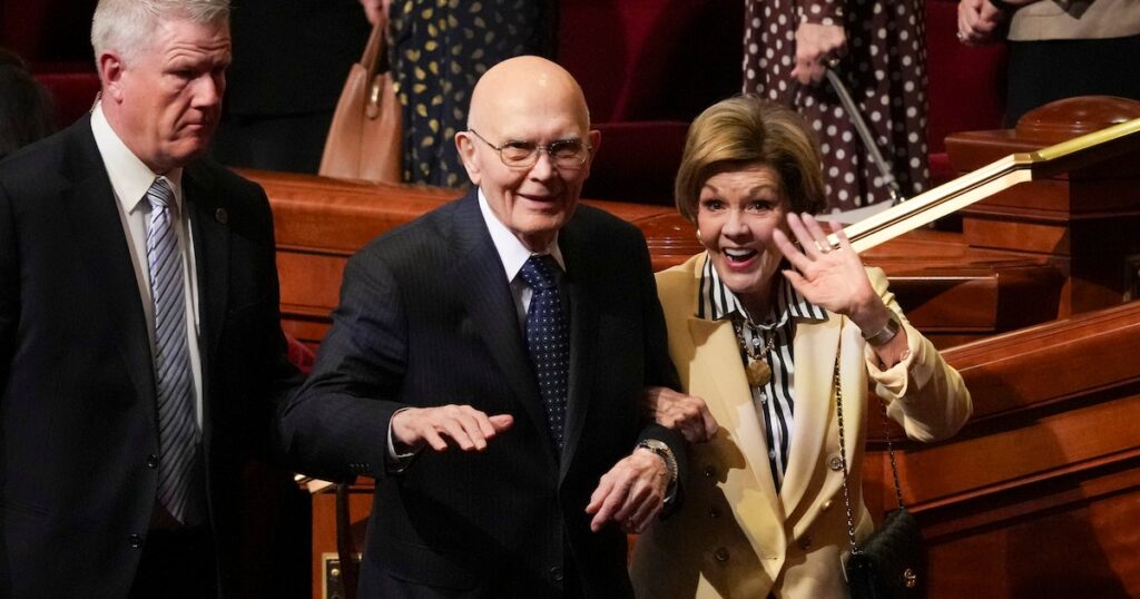 Latest from Sunday’s LDS General Conference: Members await the words of Dallin Oaks - The Salt Lake Tribune