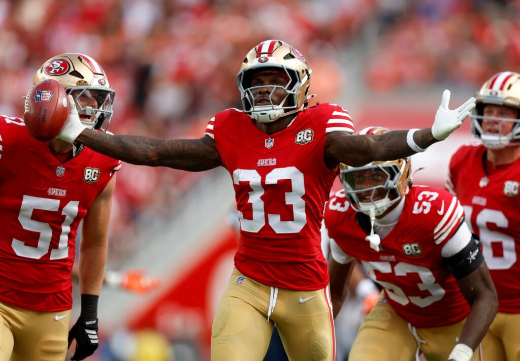 Photo highlights: Undefeated San Francisco 49ers beat Denver Broncos 24-14 - Daily Democrat