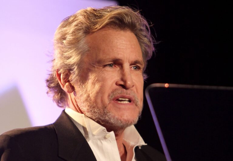 Michael Kearns Cause of Death: 'Cheers,' '90210' Actor, Famed Activist Was 76 - The Hollywood Gossip