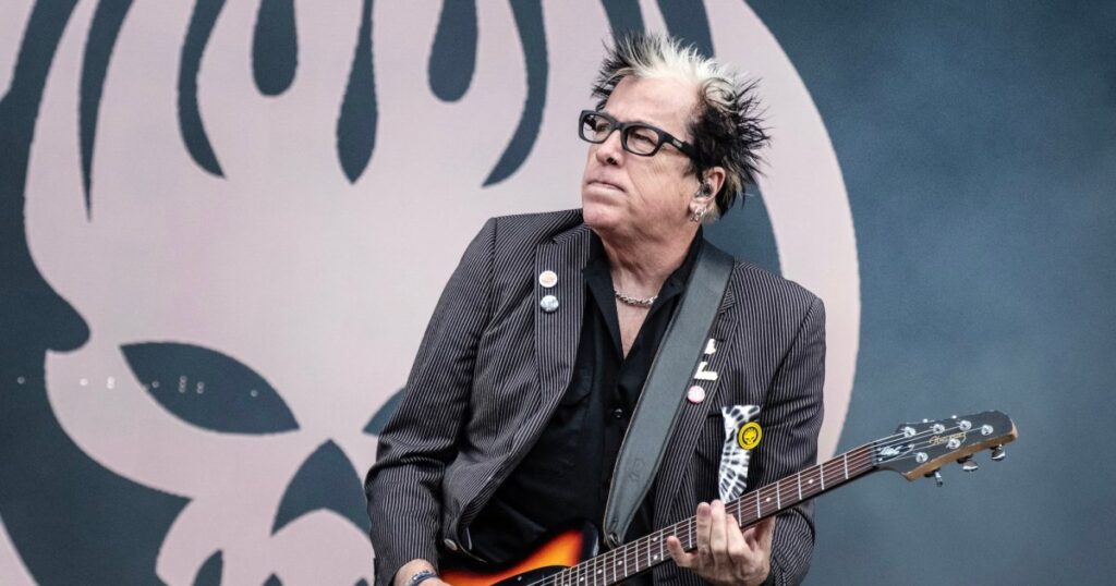 The Offspring’s Kevin ‘Noodles’ Wasserman Steps Back From Shows Amid ‘Serious Health Issue’ - Us Weekly