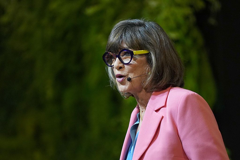 Christiane Amanpour to Leave CNN: Biggest Moments in 4 Decades of Reporting - Newsweek