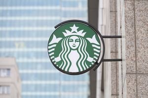 Starbucks denies Chipotle acquisition, sending CMG stock lower - Quartz