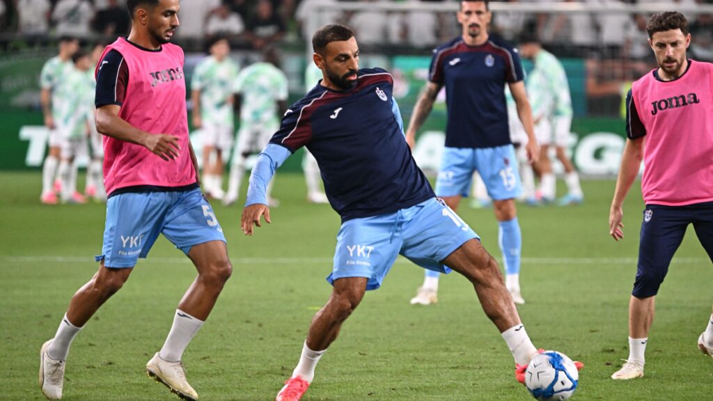 Despite the curse of the artificial turf: Salah to lead Trabzon's attack in the Finland battle - Goal.com