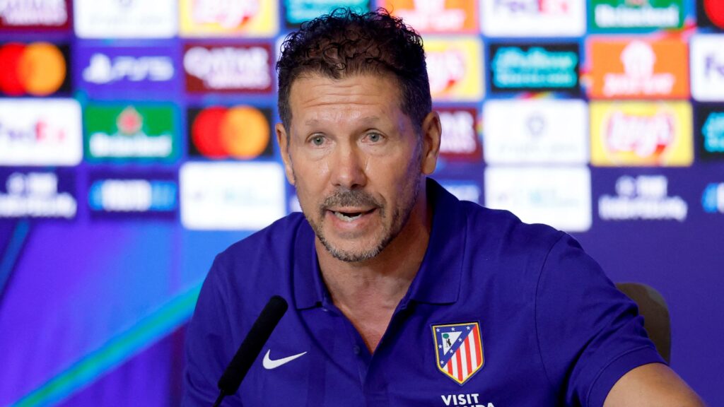 Diego Simeone insists Manchester United remain a major threat despite difficult start to the Premier League season - Goal.com