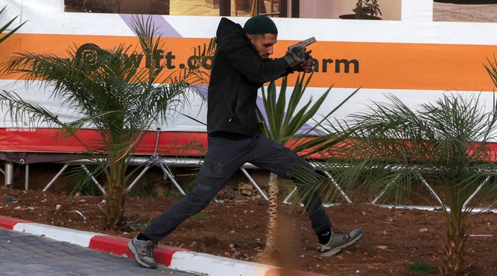 Two Israelis critically wounded by Palestinian gunfire in West Bank - The Forward