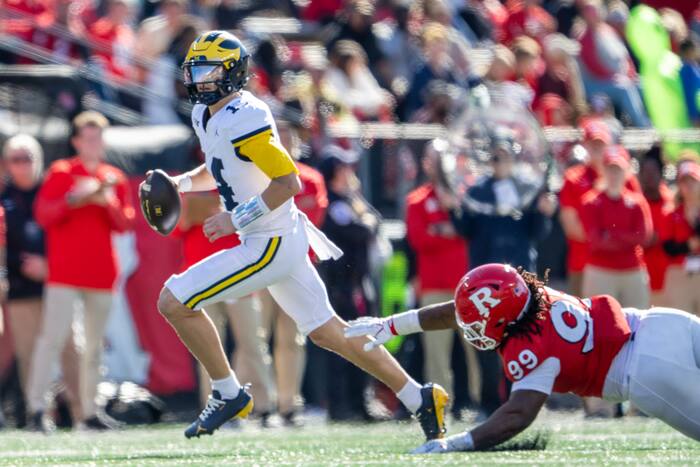 Tommy Carr channels Michael Jordan’s flu game as Michigan football survives Rutgers on Halloween scare - ClickOnDetroit | WDIV Local 4