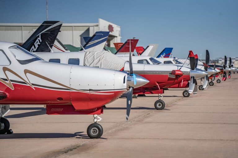 Piper PA-46 Owners Enjoy PMOPA Convention Safety and Sharing Benefits - Aviation International News