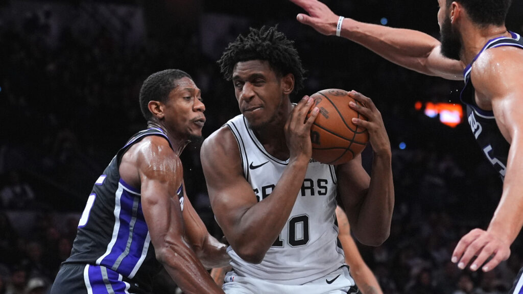 Spurs rookie Tarris Reed makes NBA debut, gets baptized to ‘signify my union with Christ’ - Sports Spectrum