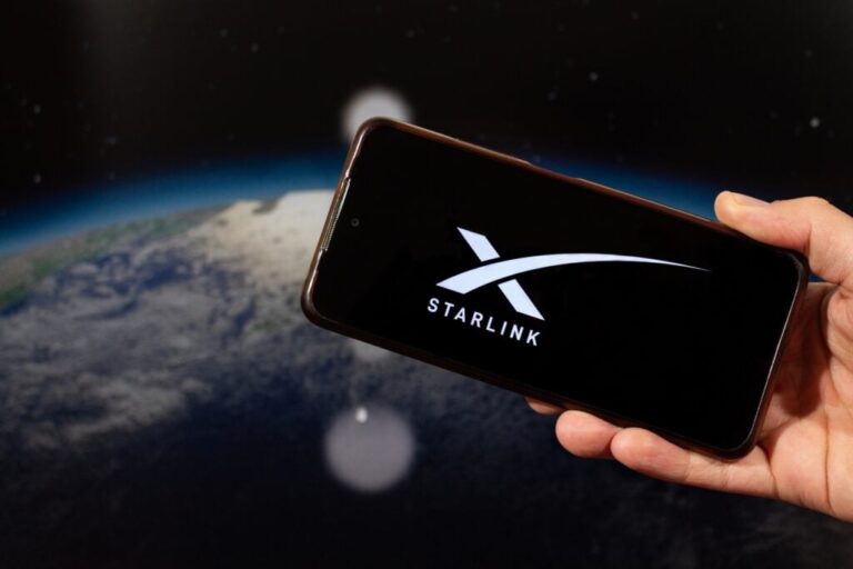 Musk Gets 'Very Big Deal' for SpaceX: AT&T, Verizon, T-Mobile Stocks Fall - T-Mobile US (NASDAQ:TMUS), AT - Benzinga