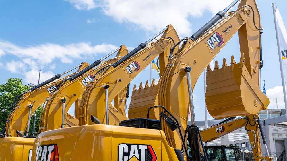 Caterpillar Revenue Miss, Outlook Dig Hole For Dow Jones Industrial Average - Investor's Business Daily