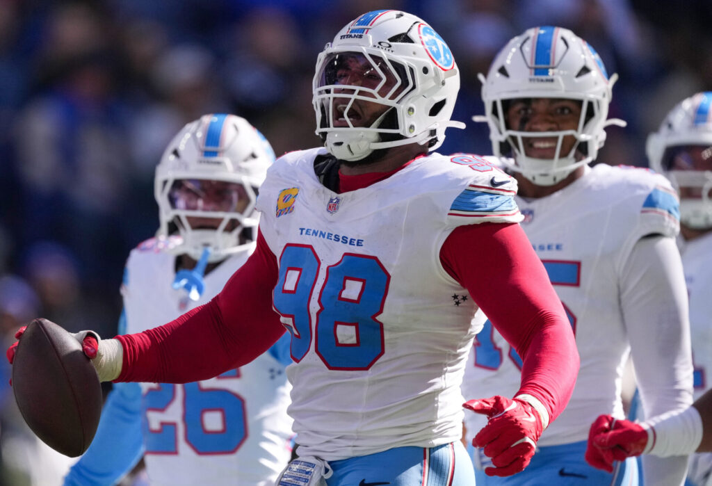 Bears acquiring Jeffery Simmons in blockbuster trade with Titans - The Big Lead